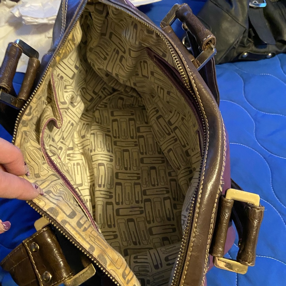 Guess Purse - Picture 6 of 14